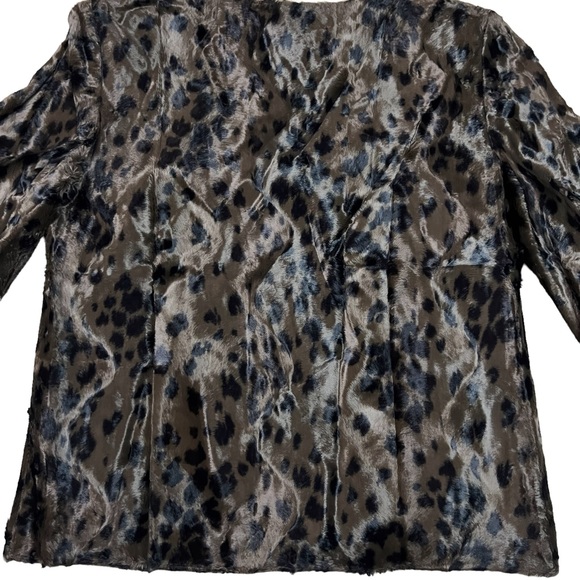 Trina Turk Women’s Small Faux Fur Leopard Animal Print V-Neck Coquette Top - Picture 8 of 13
